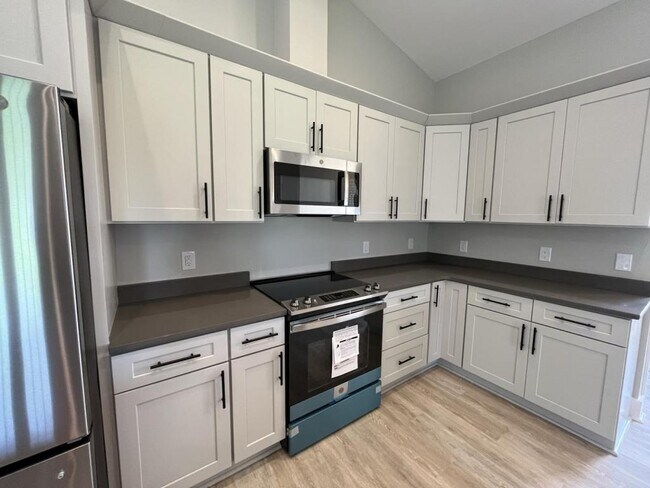 Building Photo - 4840 McCall Ln