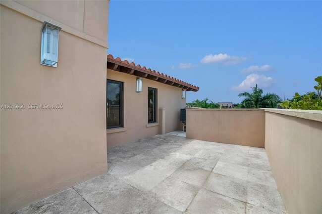 Building Photo - 6226 Paradise Point Dr