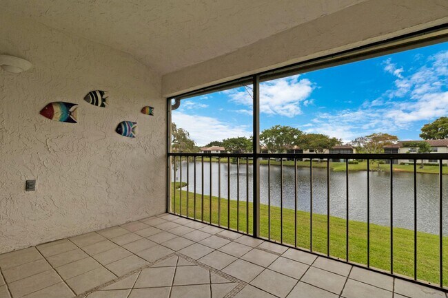 Building Photo - 21863 Arriba Real