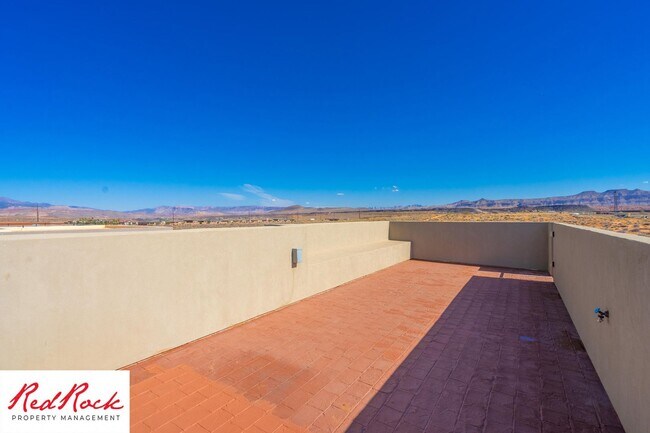 Building Photo - 4 Bedroom Luxury Home Near Sand Hollow
