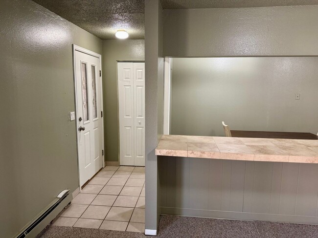 Building Photo - Charming 2BR Condo in Denver