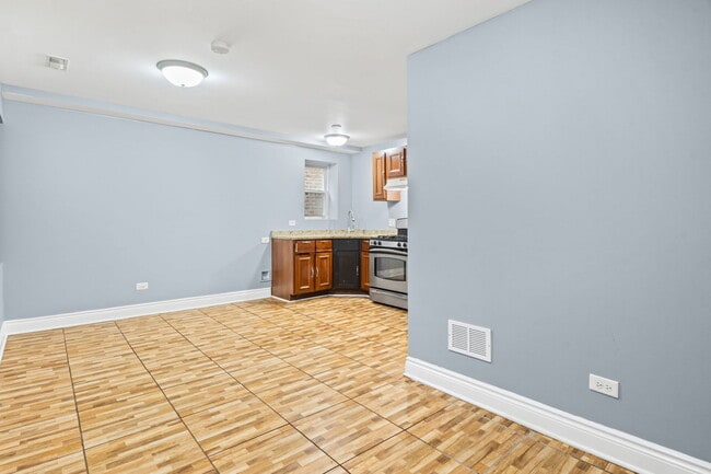 Building Photo - 2632 W 23rd Pl