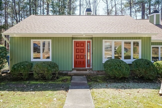 Building Photo - One Bedroom Home!