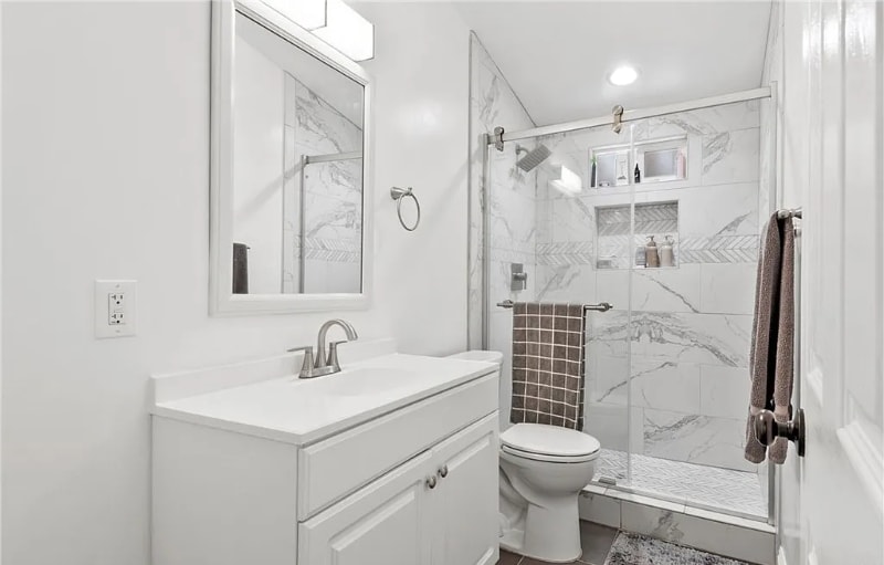 Building Photo - 201 Hanover Dr