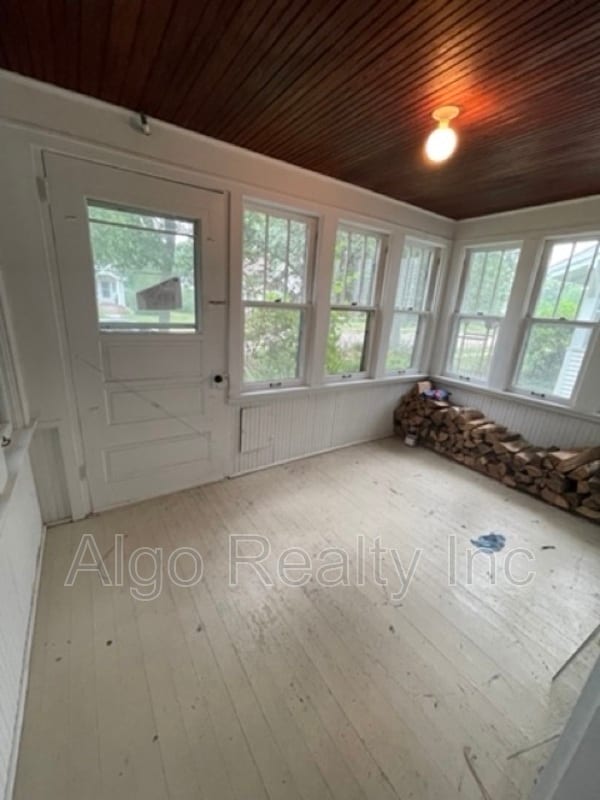 Building Photo - 1475 Albert St N