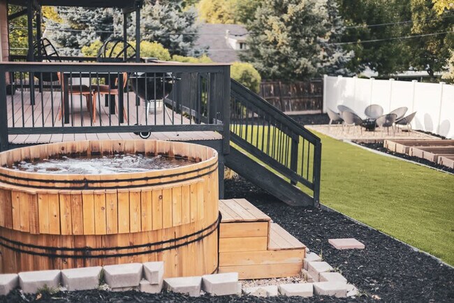 Building Photo - 12080 W 32nd Dr