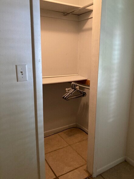 Building Photo - 526 Camino Ct