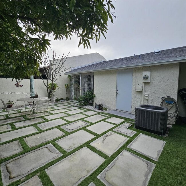 Building Photo - 19623 NW 30th Pl