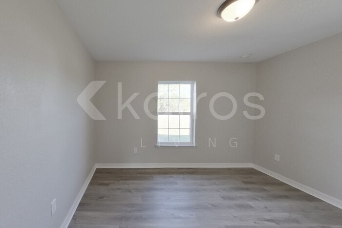 Building Photo - 820 Marion Oaks Manor