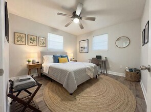 Building Photo - 1521 N Avalon Cir