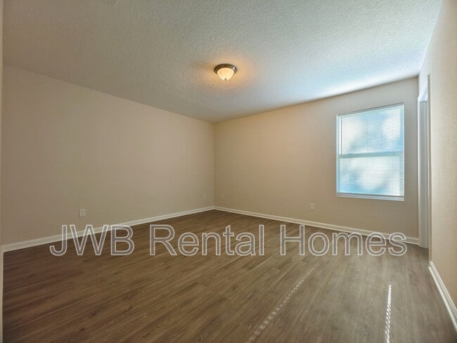 Building Photo - 2221 Kistlers Rdg Wy