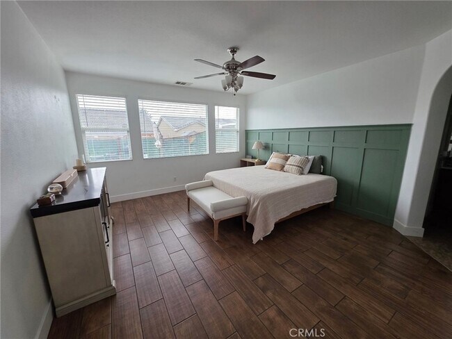 Building Photo - 15895 Green Acres Ct