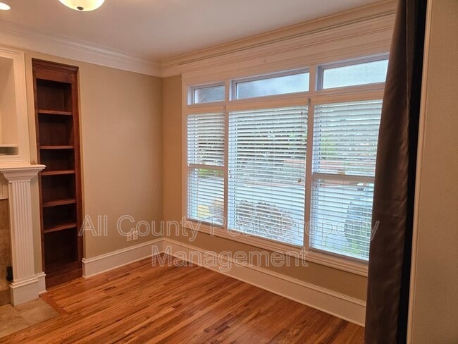 Building Photo - 216 Shady Ridge Ln