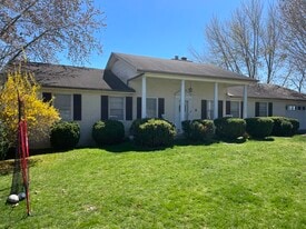 Building Photo - 319 Edgewood Dr