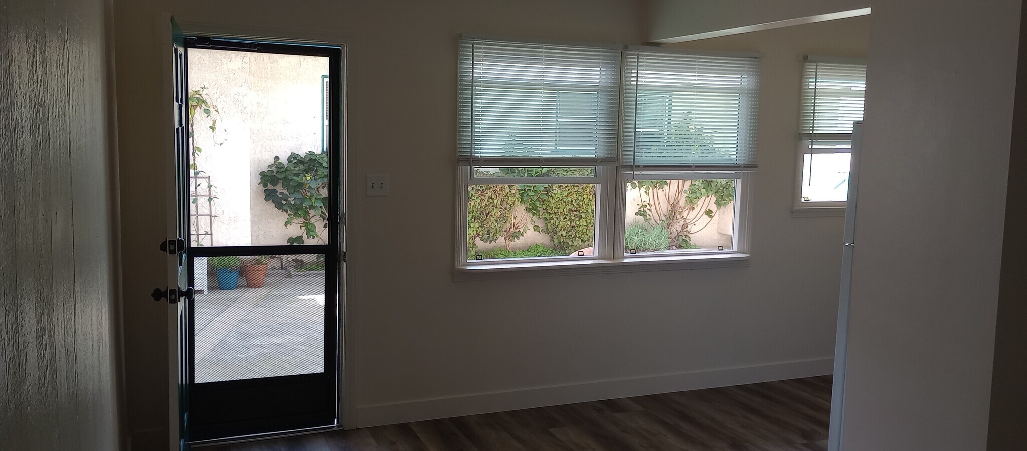 Building Photo - 1103 Monterey Blvd