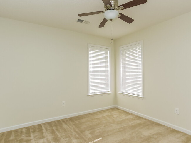 Building Photo - 85 Caitlyn Geneva Cove