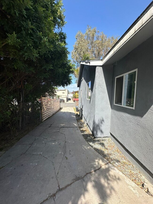 Building Photo - Inviting 3-Bedroom | 2-Bathroom Home in National City