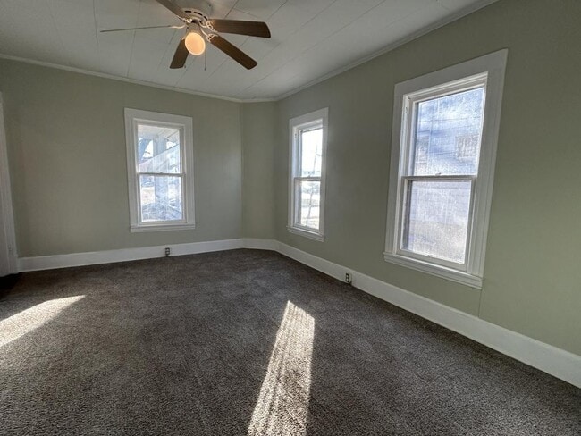 Building Photo - 200 N Almond St