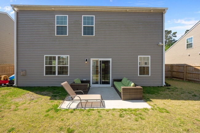 Building Photo - 1009 Chiles Dr