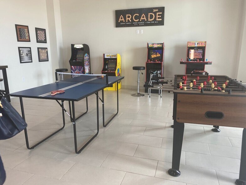 Building Photo - 5501 Lavender Dr