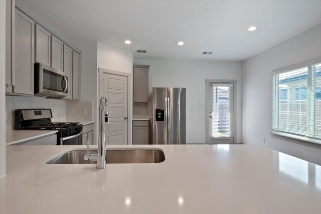 Building Photo - 12517 Abbey House Ct