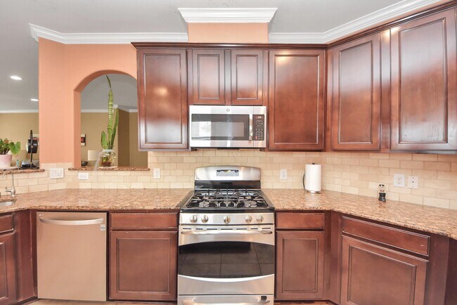 Building Photo - 12912 Southern Manor Dr