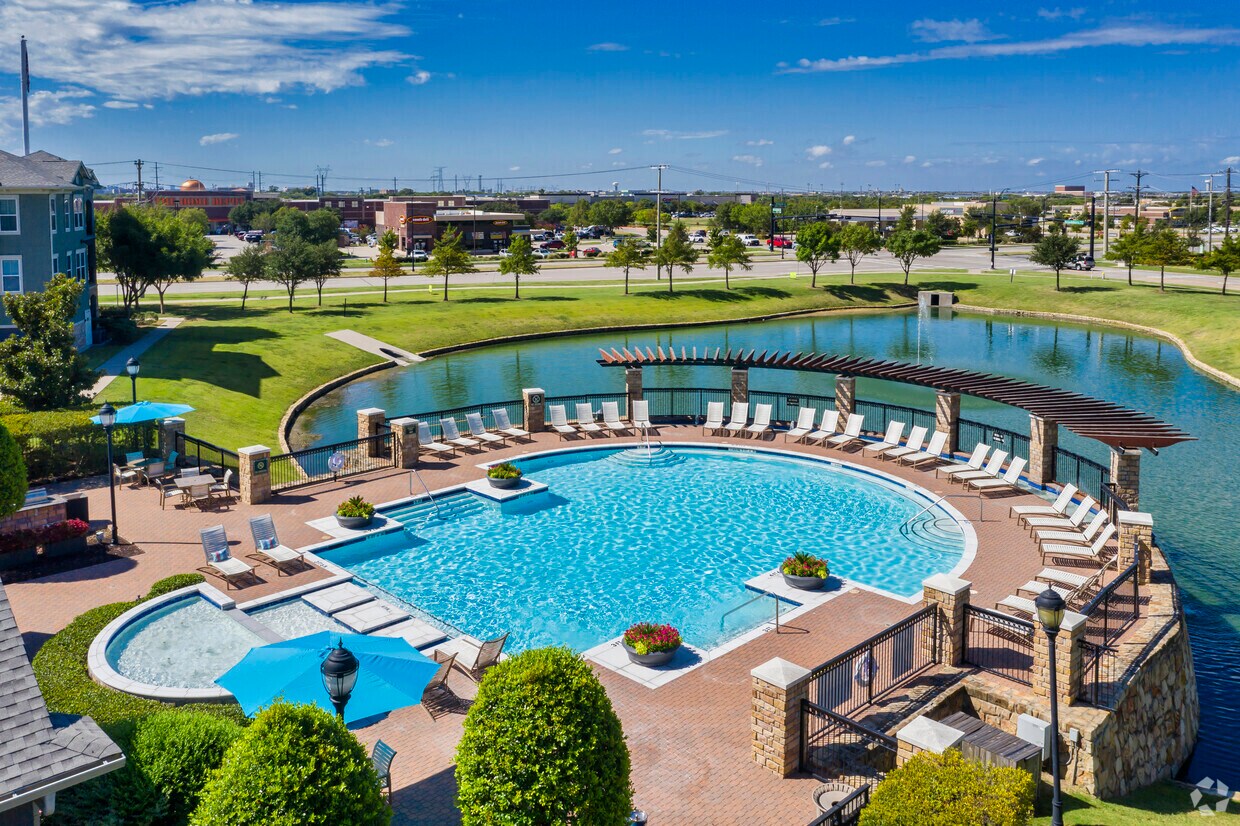 Cobb Hill Apartments Frisco