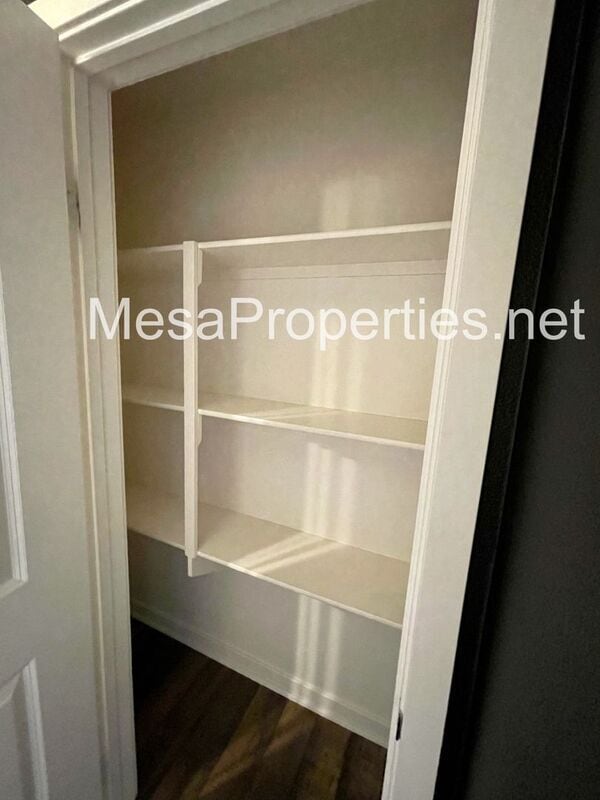 Building Photo - 8870 Camphor Ave