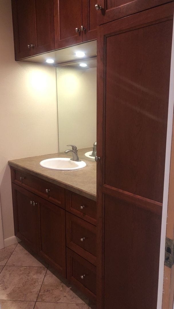 Building Photo - 1313-1315 NE Harvey Road