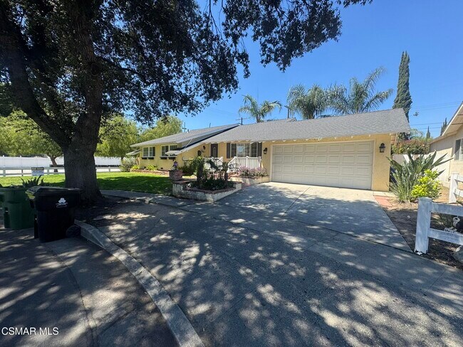 Building Photo - 22359 Lanark St