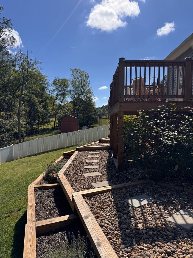 Building Photo - 3 Bedroom || 2 Bathroom Home in Forest