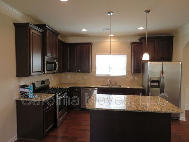 Building Photo - 163 Heatherwood Ln