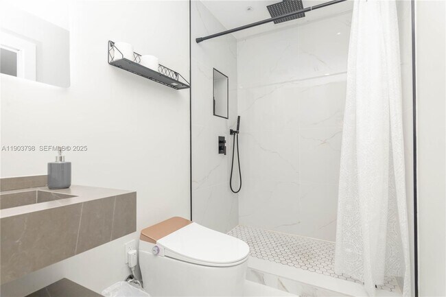 Building Photo - 2360 SW 12th St