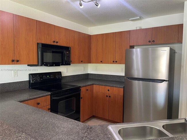 Building Photo - 12869 SW 31st Ct
