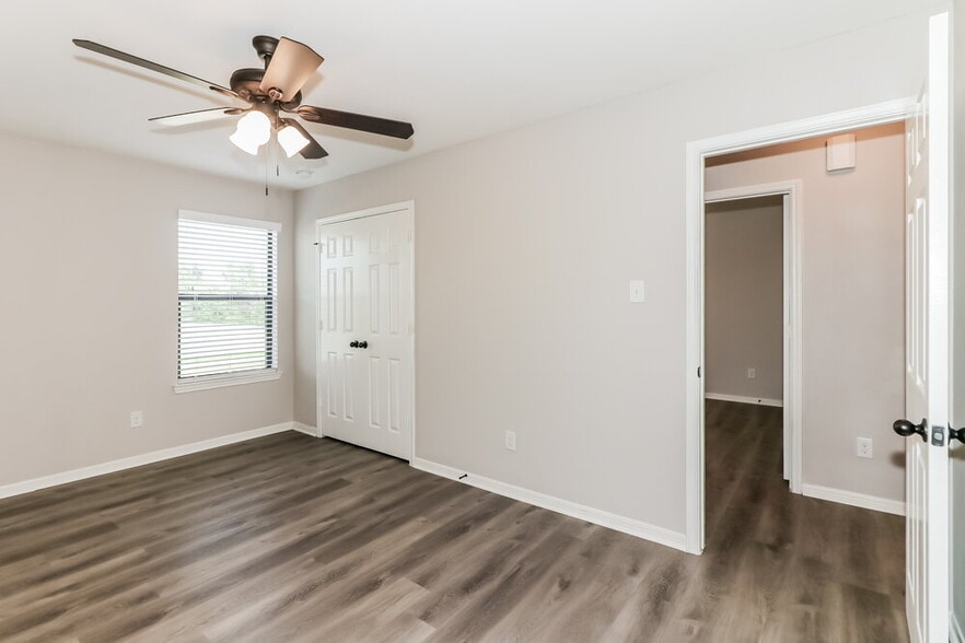 Building Photo - 6622 Honey Harvest Ln