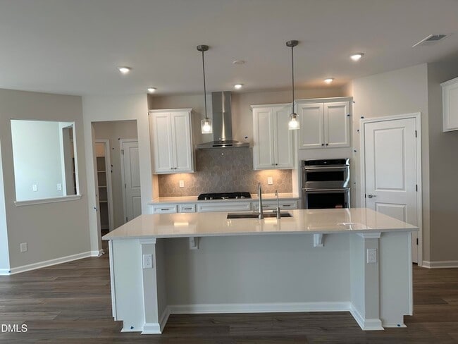 Building Photo - 11 Allgood St