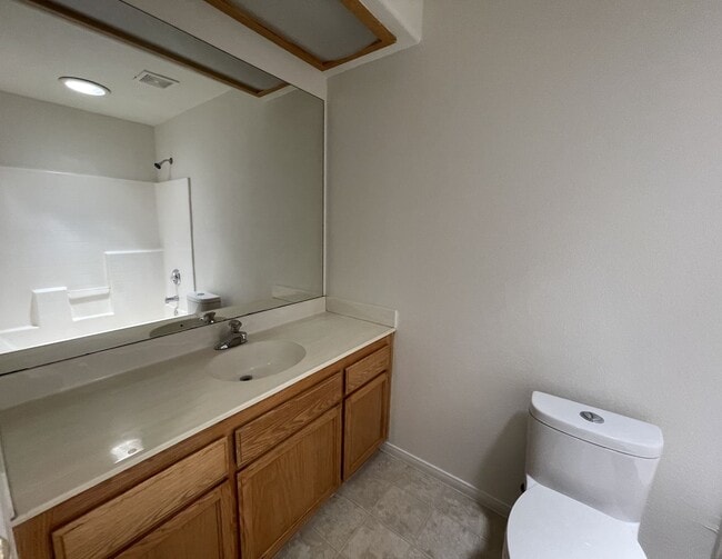 Building Photo - Charming Three Bedrooms, 2 Bathrooms Home In Apple Valley, Fully Fenced & Cross Fenced,