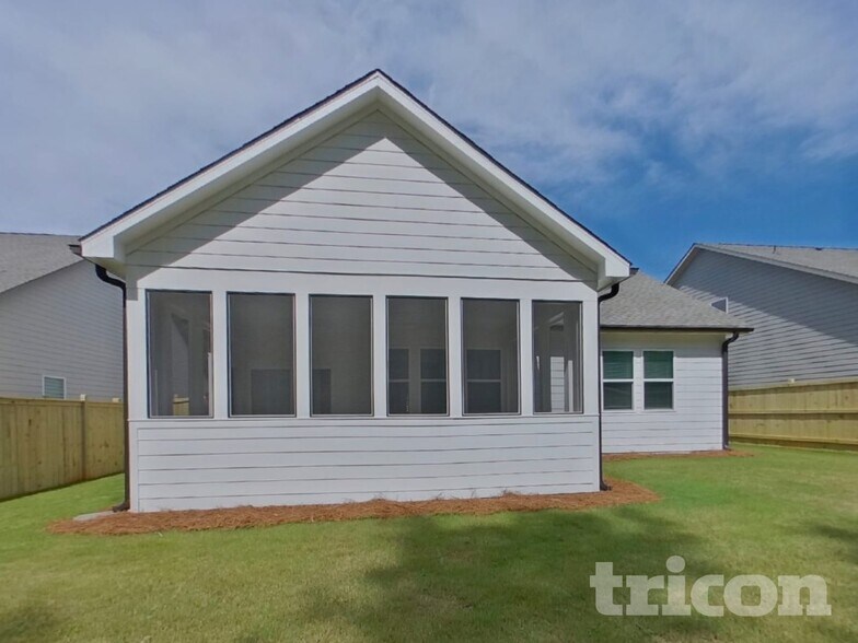 Building Photo - 73 Mayhaw Pt