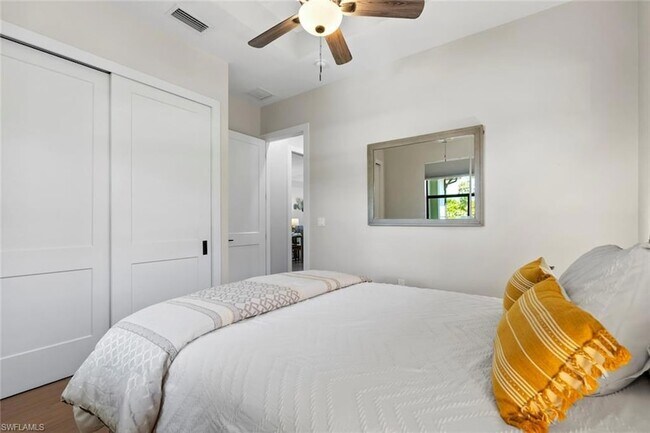 Building Photo - 3552 Hibiscus Ave