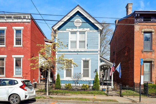 Primary Photo - 340 W 9th St