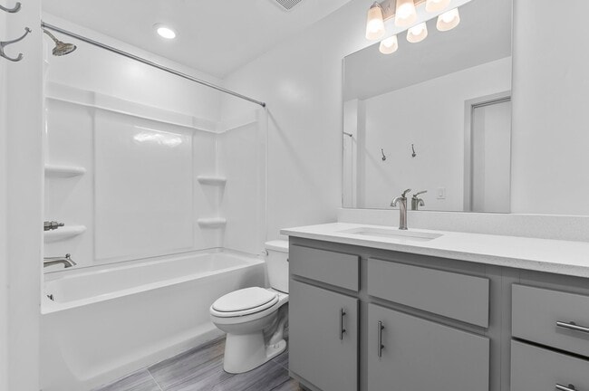 Building Photo - 108 Fairmont Pl