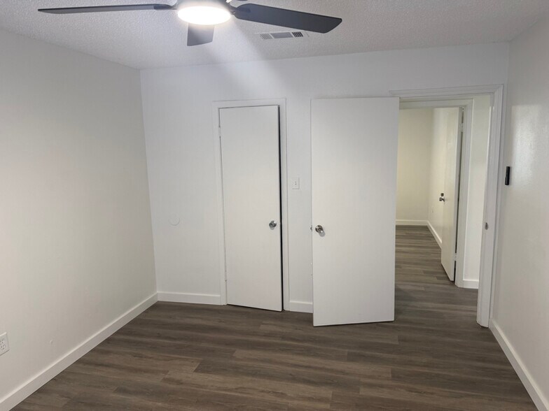 Building Photo - 4254 Southpark Dr