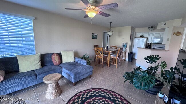 Building Photo - 1841 Island Club Dr