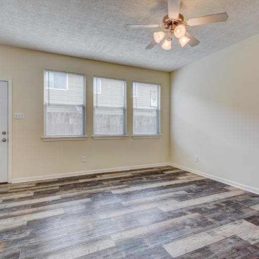 Building Photo - 6130 Yorkglen Manor Ln