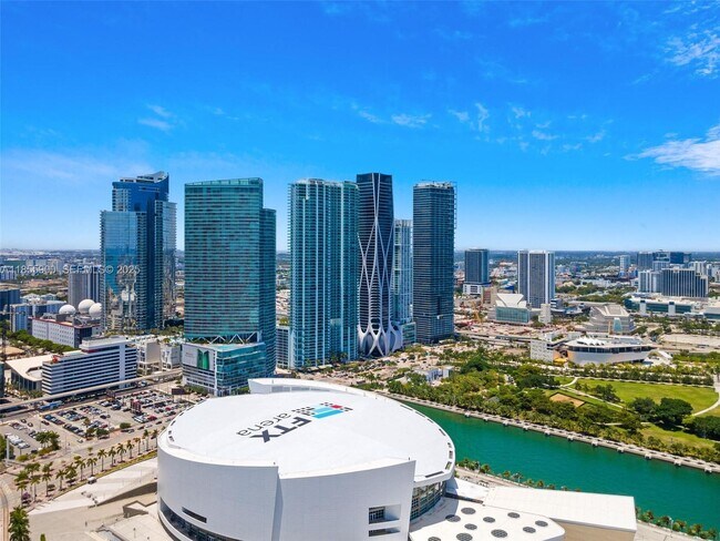 Building Photo - 1000 Biscayne Blvd