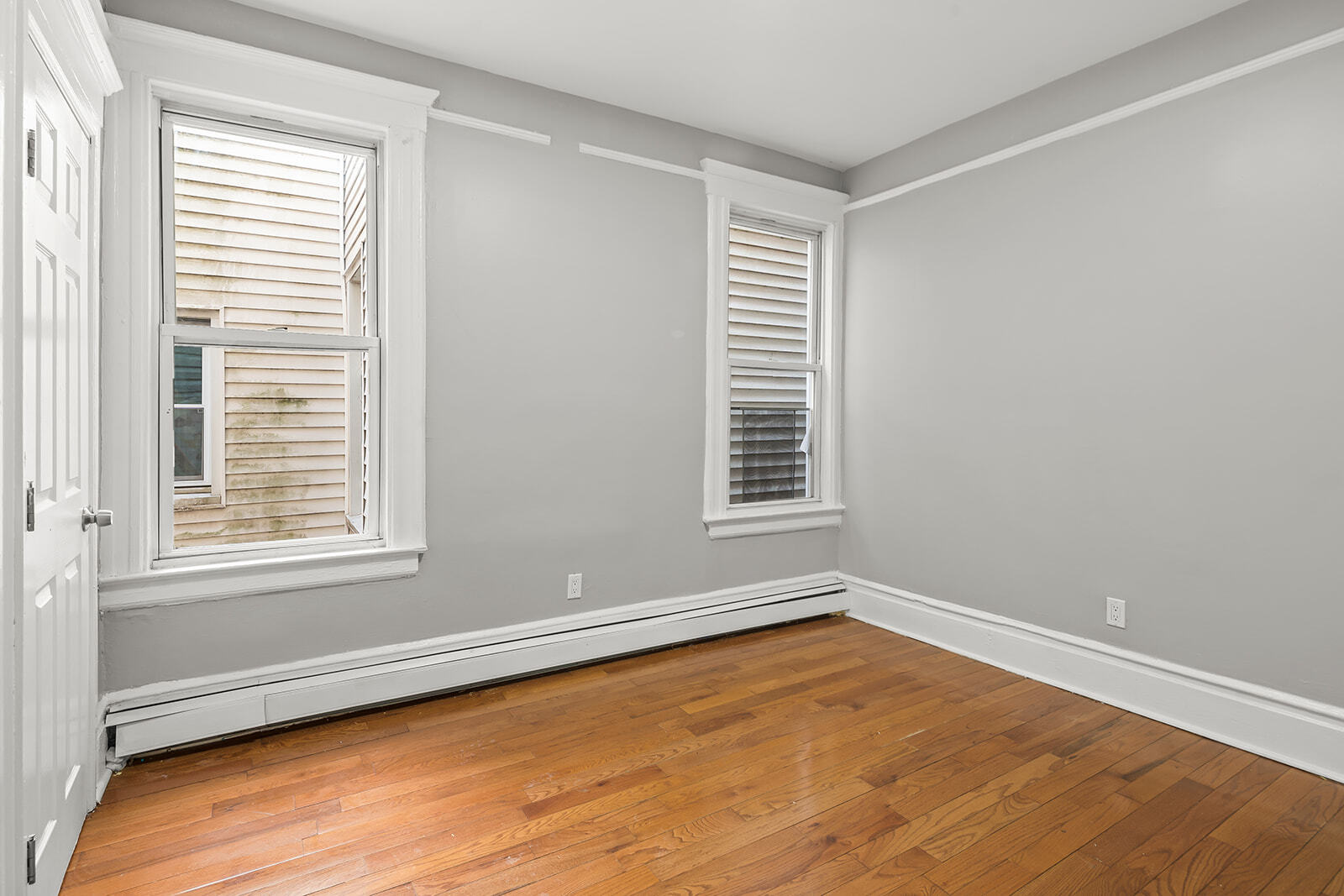 Building Photo - 13 20th Ave