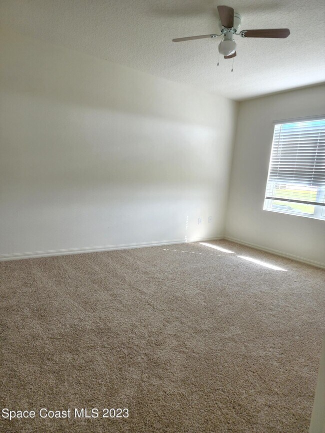 Building Photo - 4925 Amasa Cir