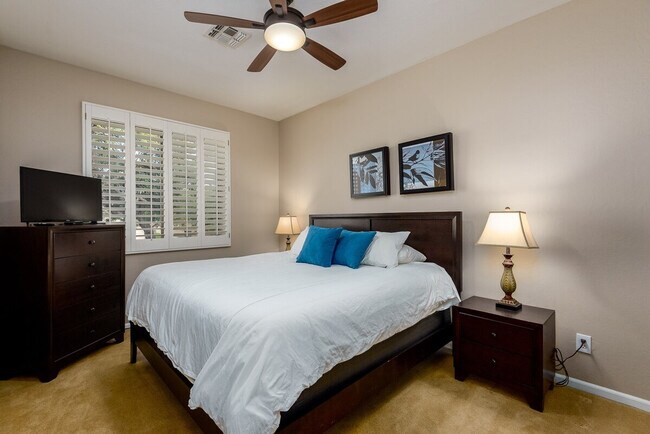 Building Photo - 6417 E Marilyn Rd