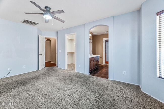 Building Photo - 41284 W Cahill Dr