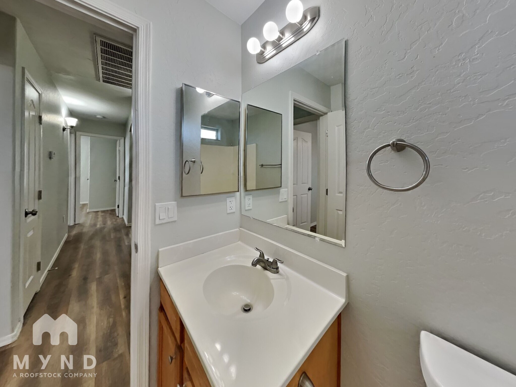 Building Photo - 14672 S Redondo Rd